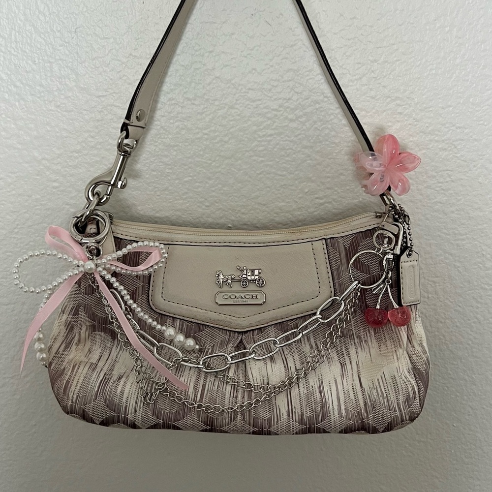 Coach Beige and Pink Shoulder Bag with Chain Detail - Picture 16 of 16
